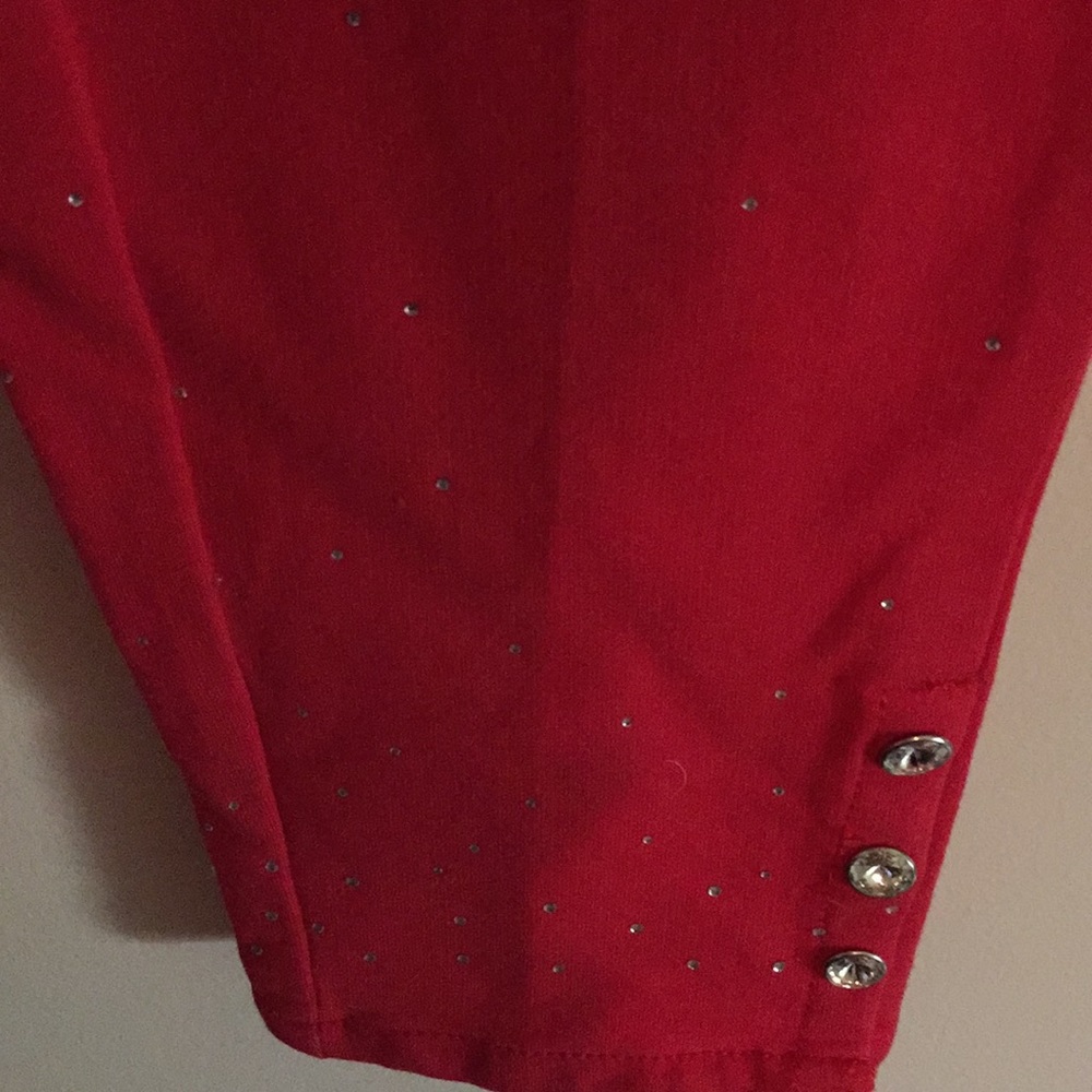 Red pants - Picture 2 of 3